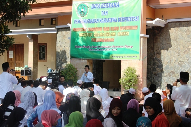 Mahasiswa FTIK; Awali Kuliah dengan Istighosah