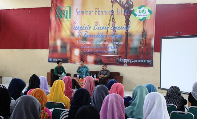 HES Gelar Seminar Sengketa Bisnis Syari’ah