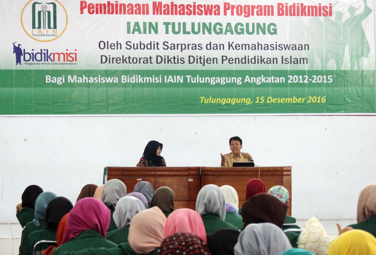 Pembinaan Peserta Bidikmisi; Jangan Kalah Sama Mahasiswa yang Nyambi Jual Koran
