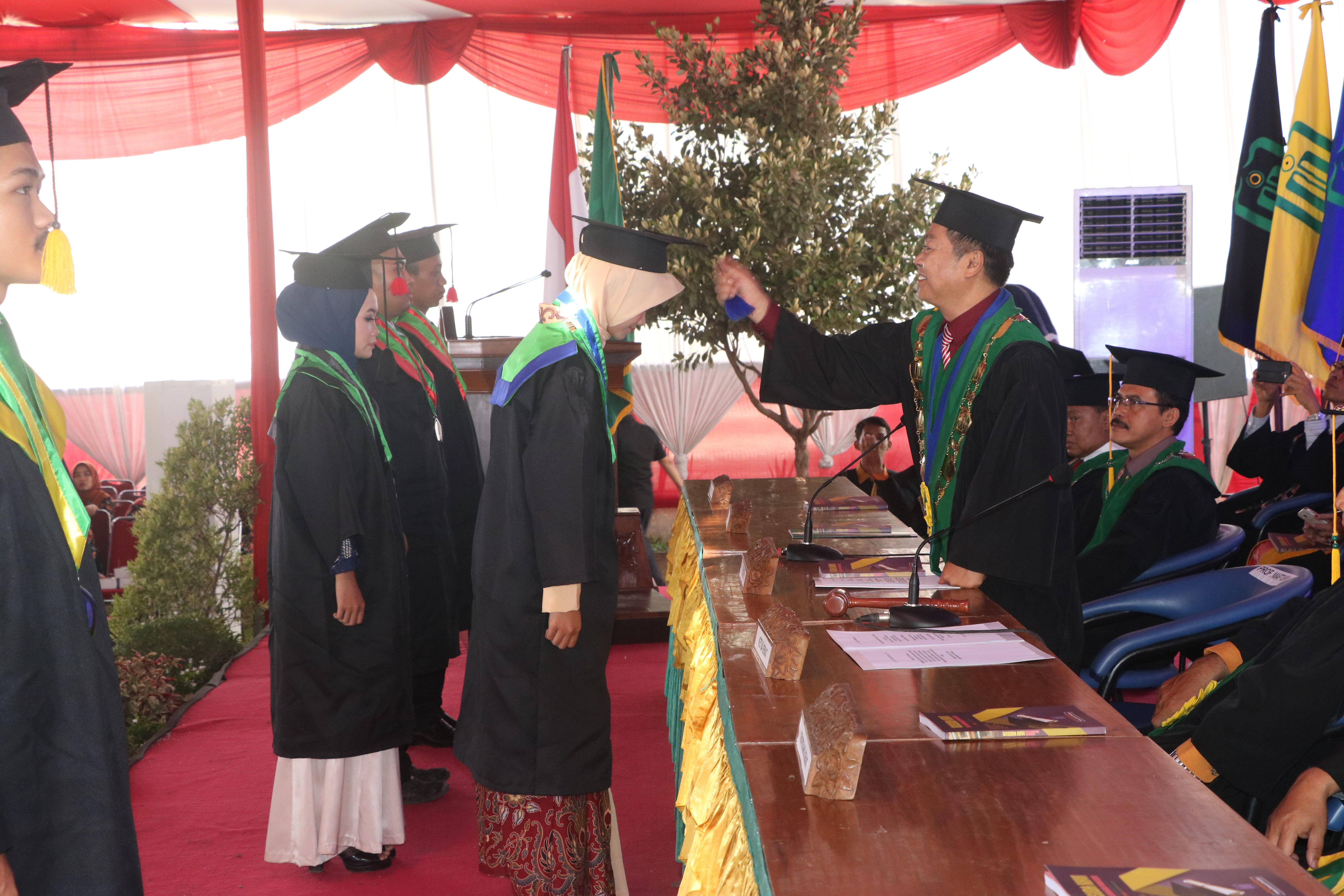 IAIN Tulungagung Laksanakan Wisuda ke-26