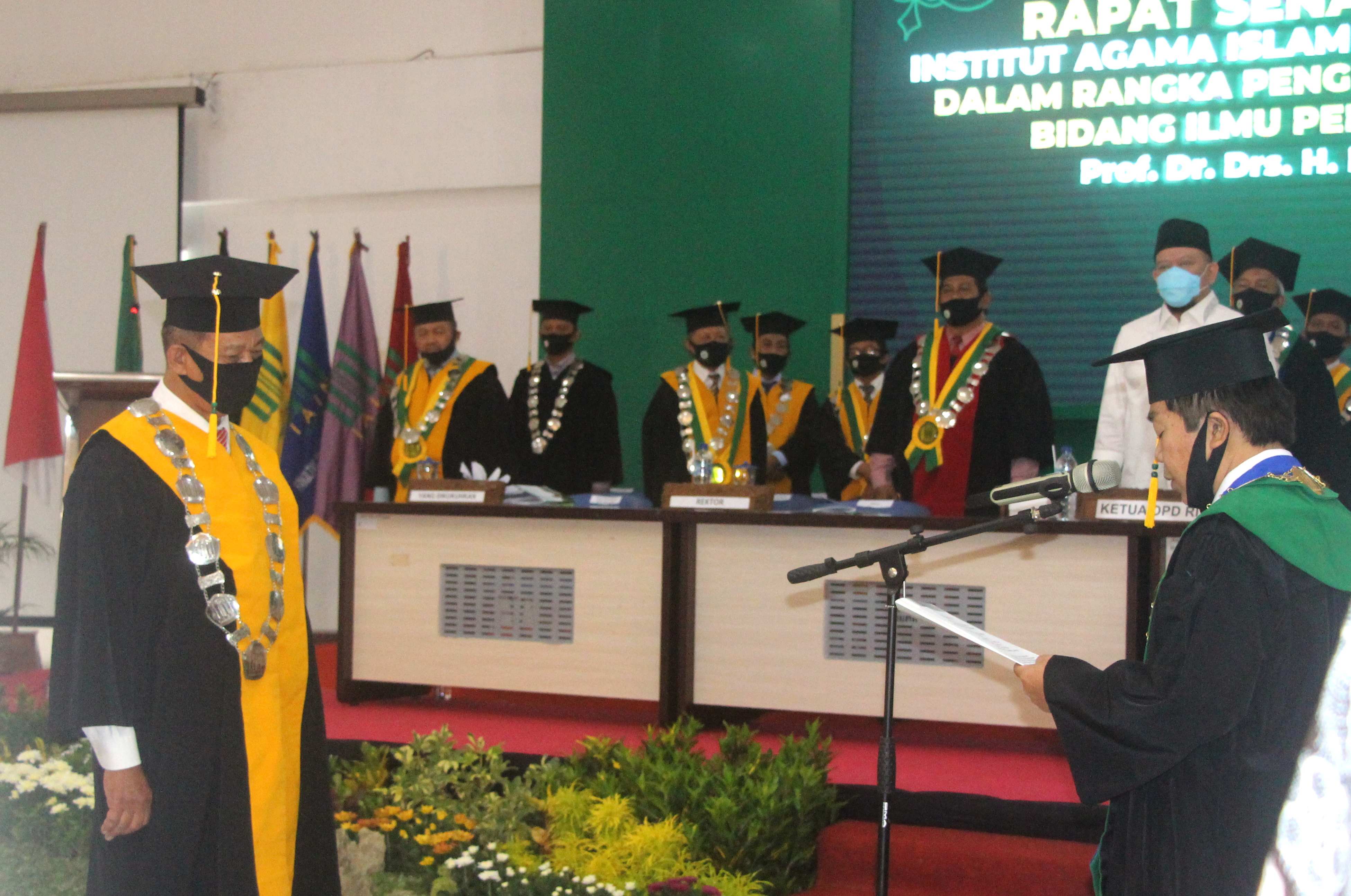 Ketua DPD RI Hadiri Pengukuhan Guru Besar Ke-9 IAIN Tulungagung