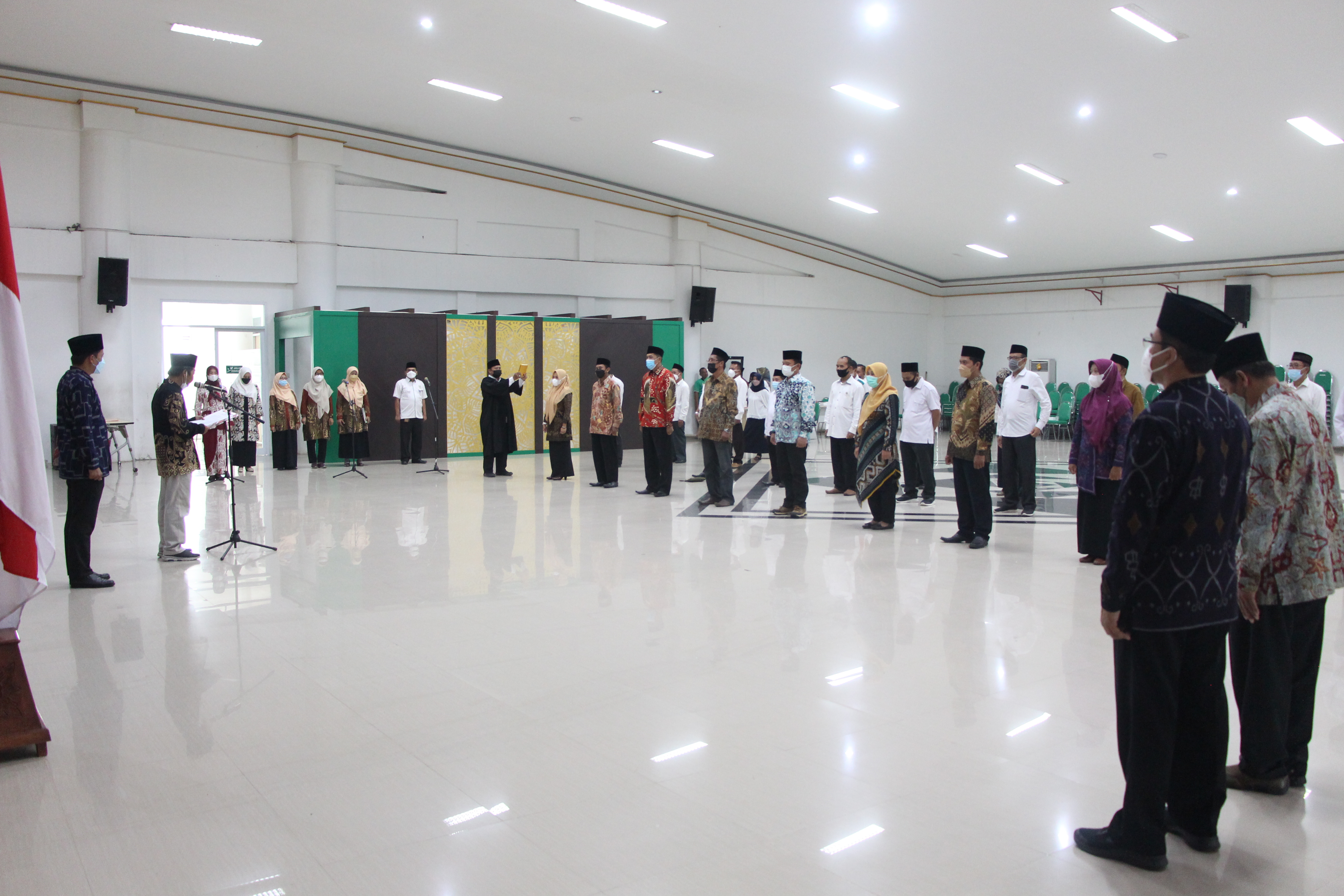 Rektor Lantik Delapan Pejabat Struktural di UIN SATU Tulungagung