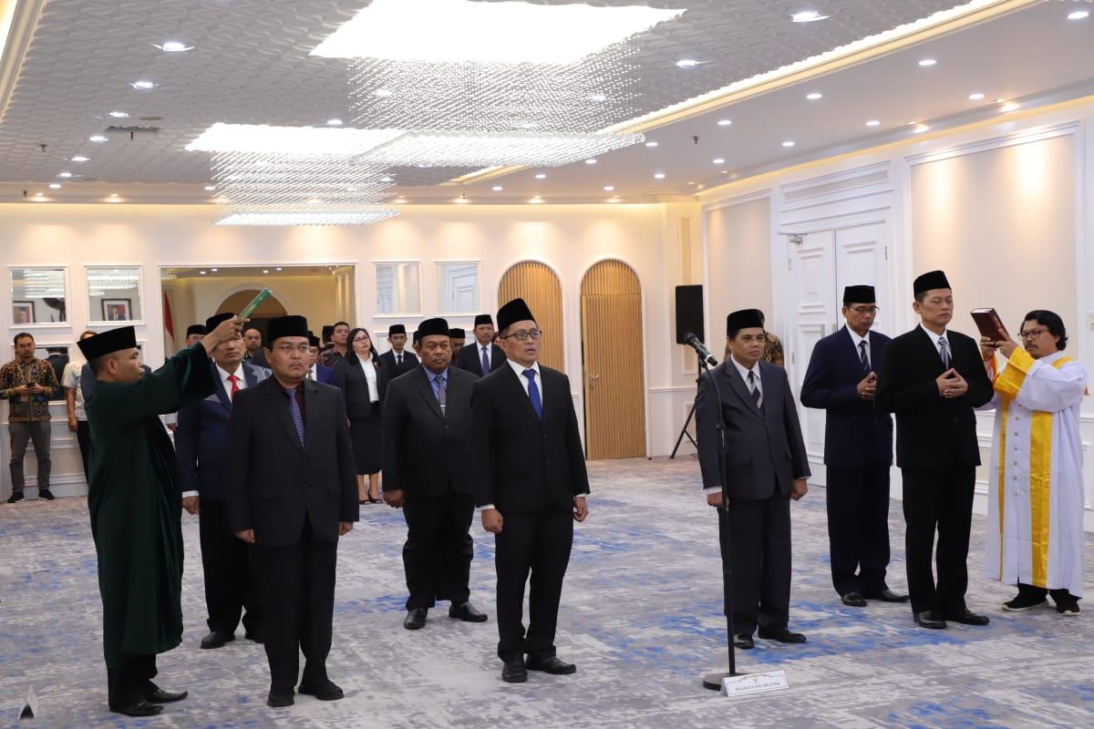 Menag Lantik Kabiro AUPK UIN SATU Tulungagung