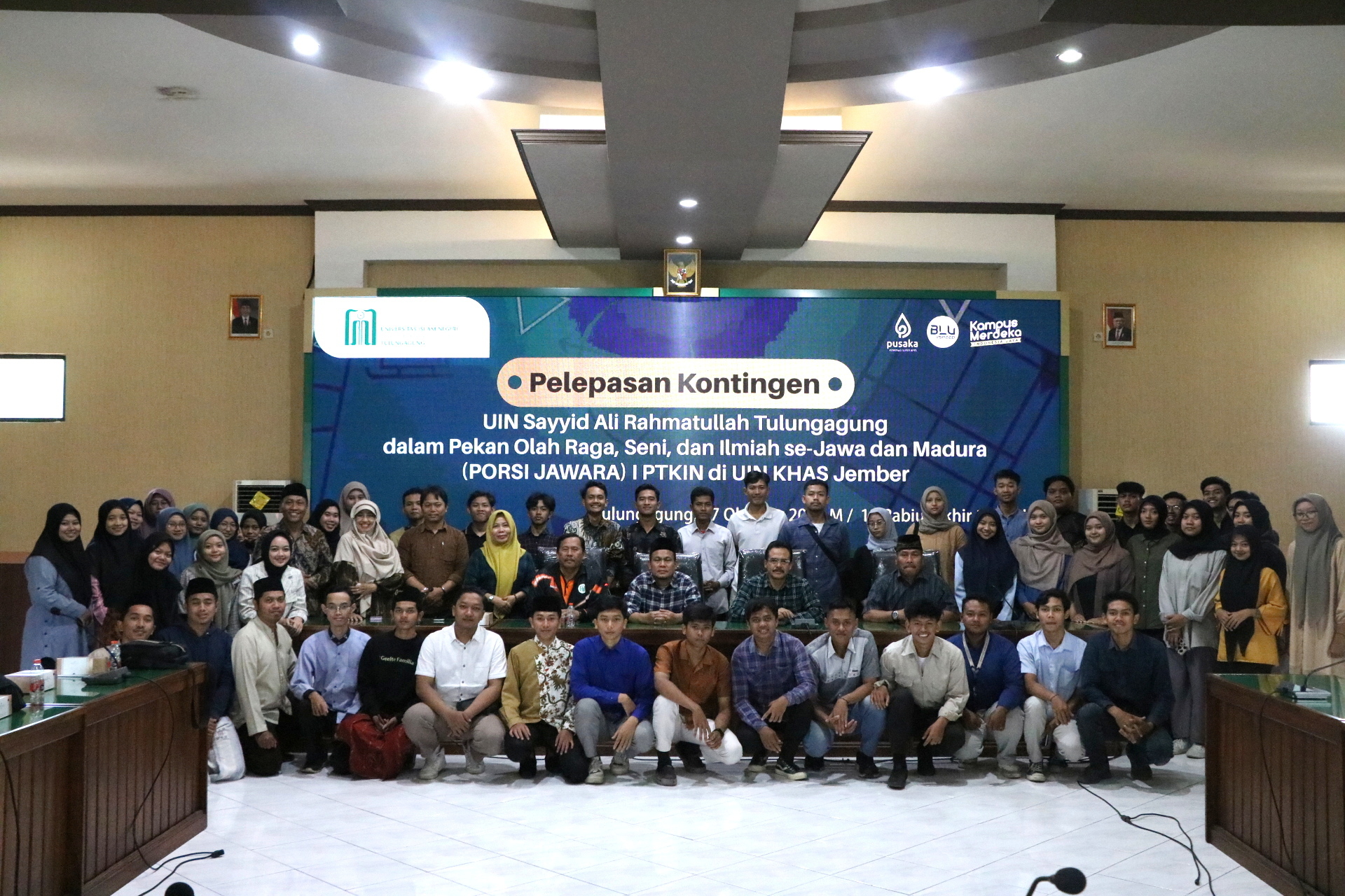Rektor Melepas 105 Anggota Kontingen PORSI JAWARA PTKIN 2023 di Jember