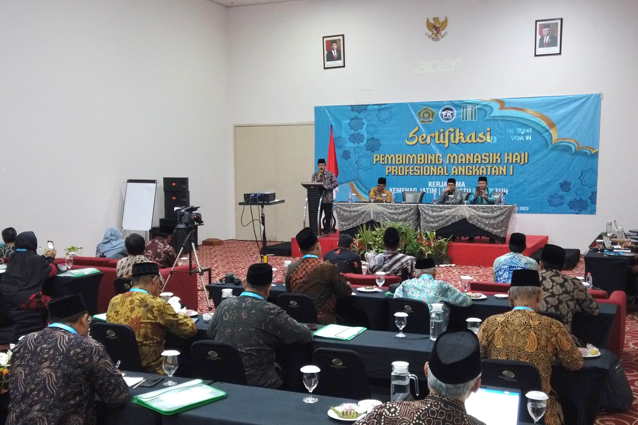 Rektor Membuka Sertifikasi Pembimbing Manasik Haji Profesional Angkatan I