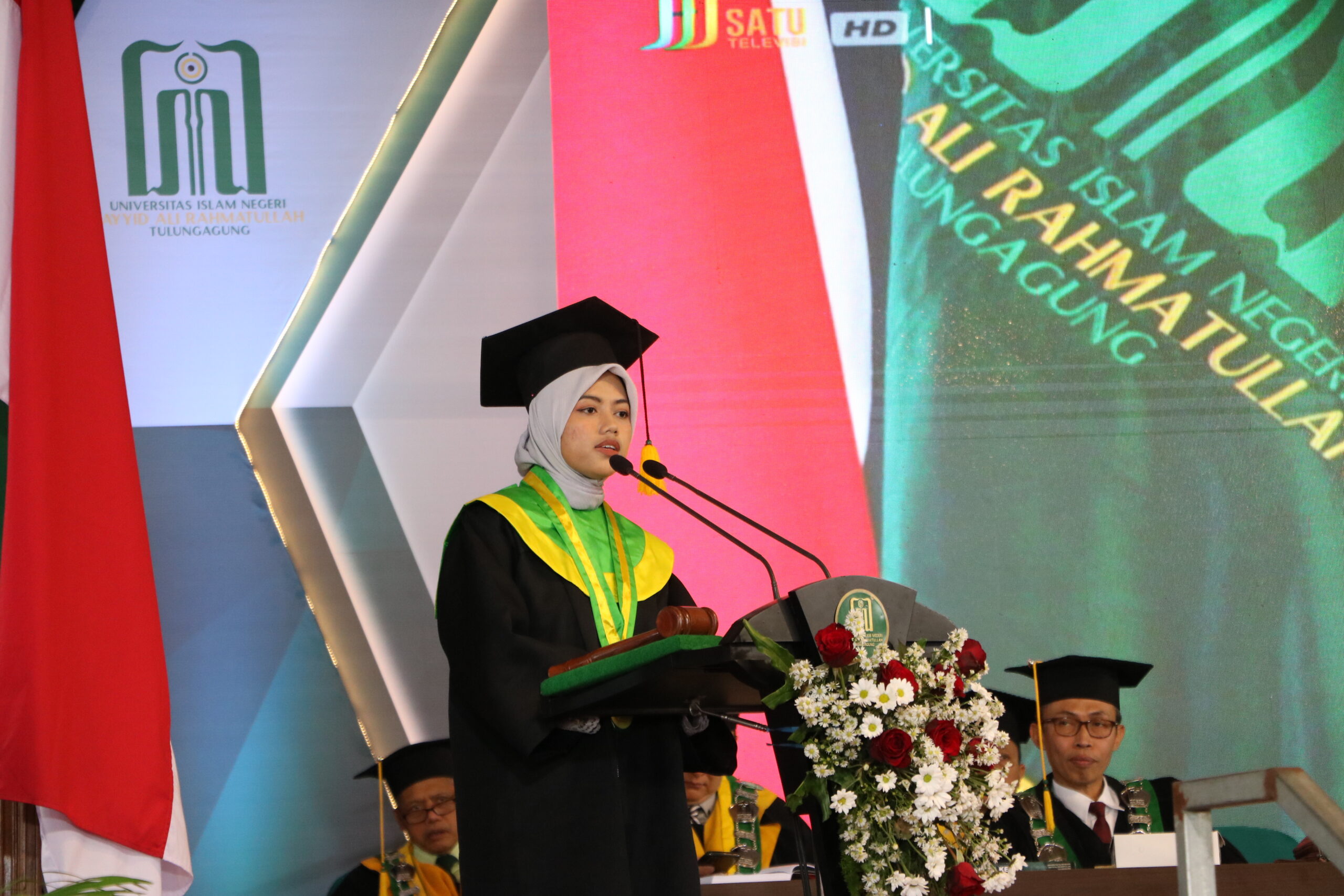 Pada Wisuda ke-41 Mahasiswi Peraih Beasiswa LPDP Harap UIN SATU Go International
