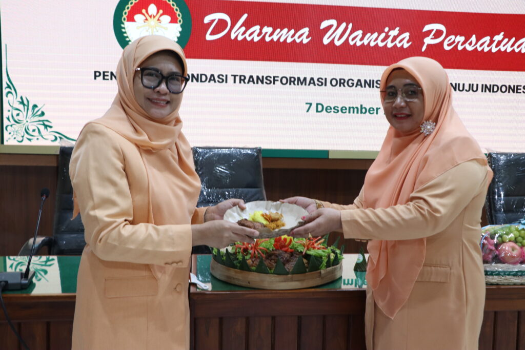 HUT ke 25 DWP UIN SATU Laksanakan Seminar Tentang Capacity Building Penguatasn ESQ 1