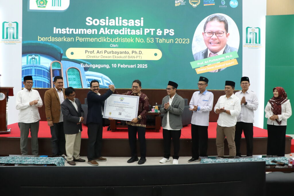 Hadir di UIN SATU, Direktur BAN PT Sosialisasikan Aturan Baru Akreditas Perguruan Tinggi dan Program Studi 2 Hadir di UIN SATU BAN PT Sosialisasikan Aturan Baru Akreditas Perguruan Tinggi dan Program Studi
