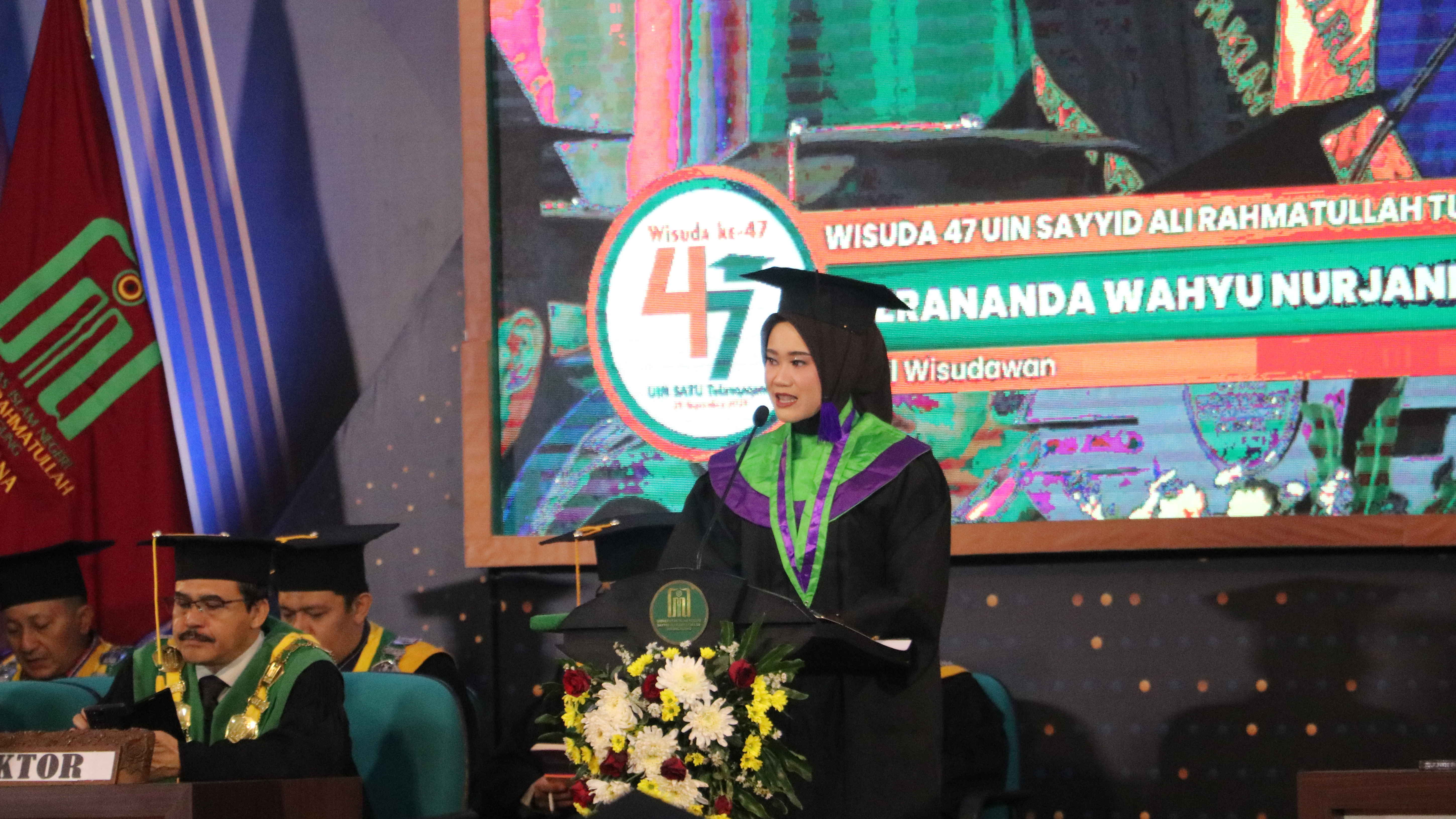 20250925 Pada Wisuda ke 47 Rektor Janji Tingkatkan Kenyamanan Fasilitas Belajar 01