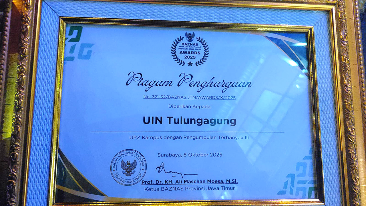 UPZ UIN SATU Tulungagung Raih Penghargaan Pengumpul Zakat Terbanyak ke-3 di Jawa Timur 2 20251009 UPZ UIN SATU Tulungagung Raih Penghargaan Pengumpul Zakat Terbanyak ke 3 di Jawa Timur 2