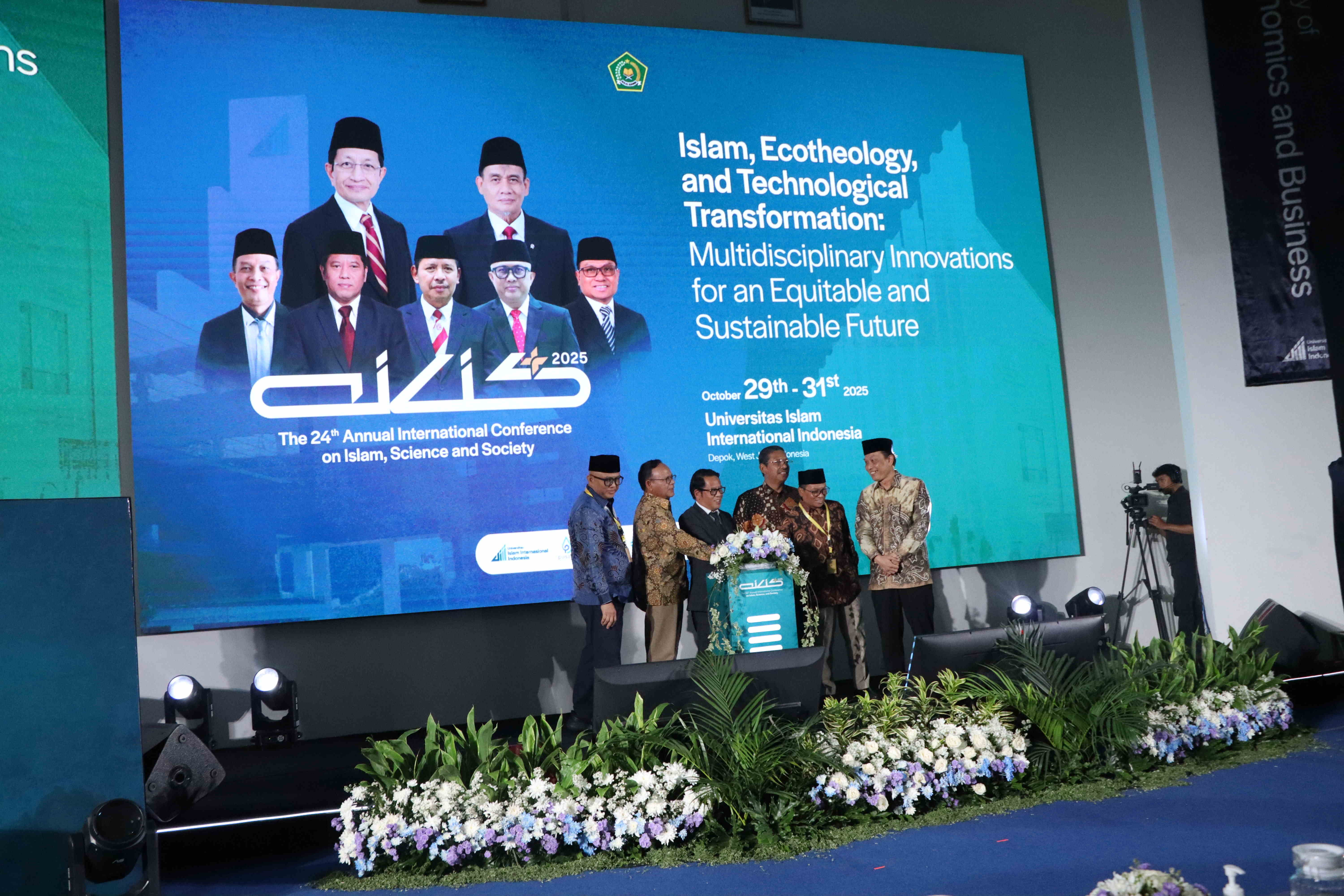 20251029 Rektor Hadiri Pembukaan AICIS 2025 di Depok 04