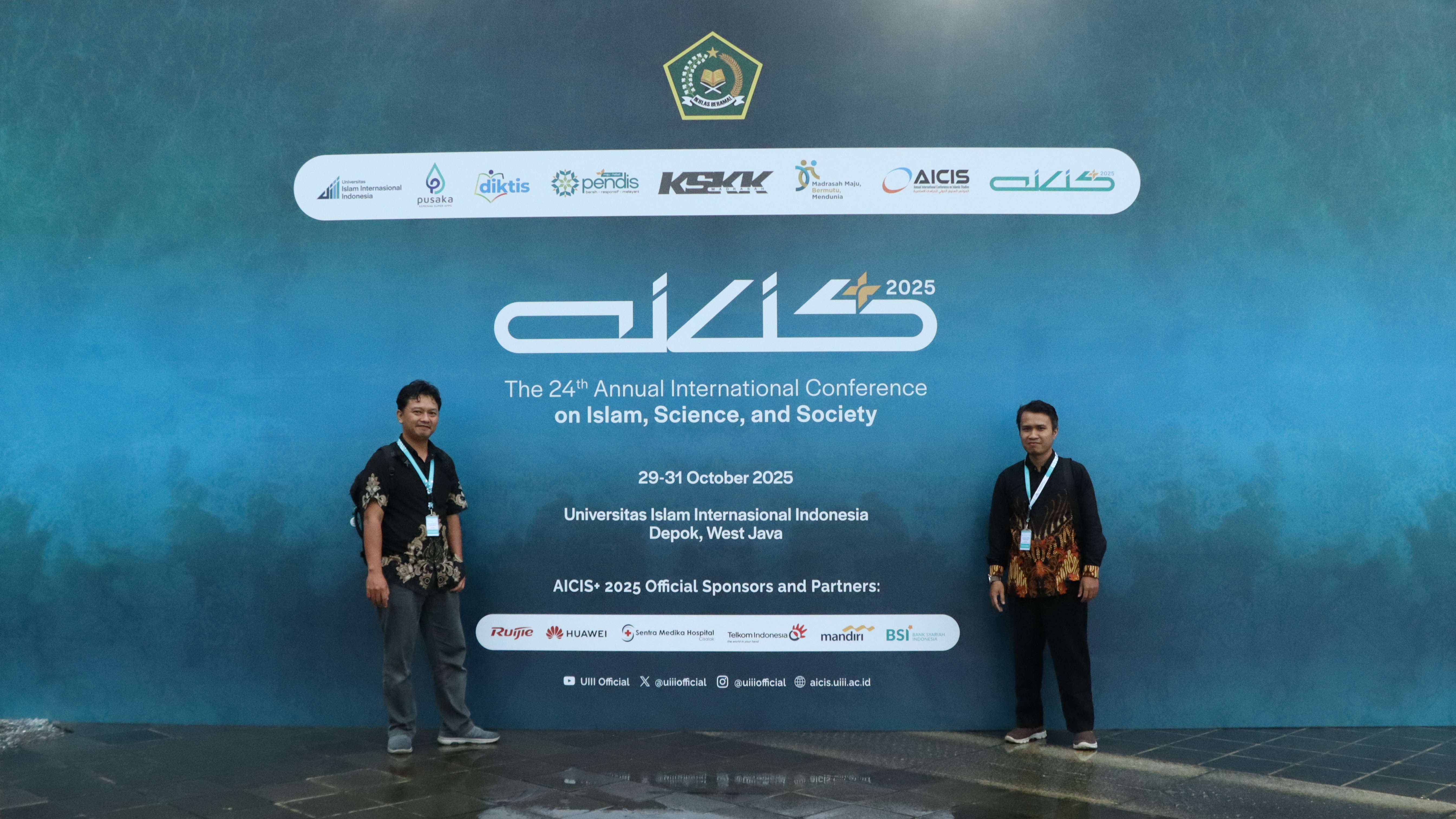 20251031 AICIS Plus 2025 Peneliti UIN SATU Ungkap Peran Keuangan Syariah dalam Dorong Transformasi Teknologi dan Pemerataan Industri 01