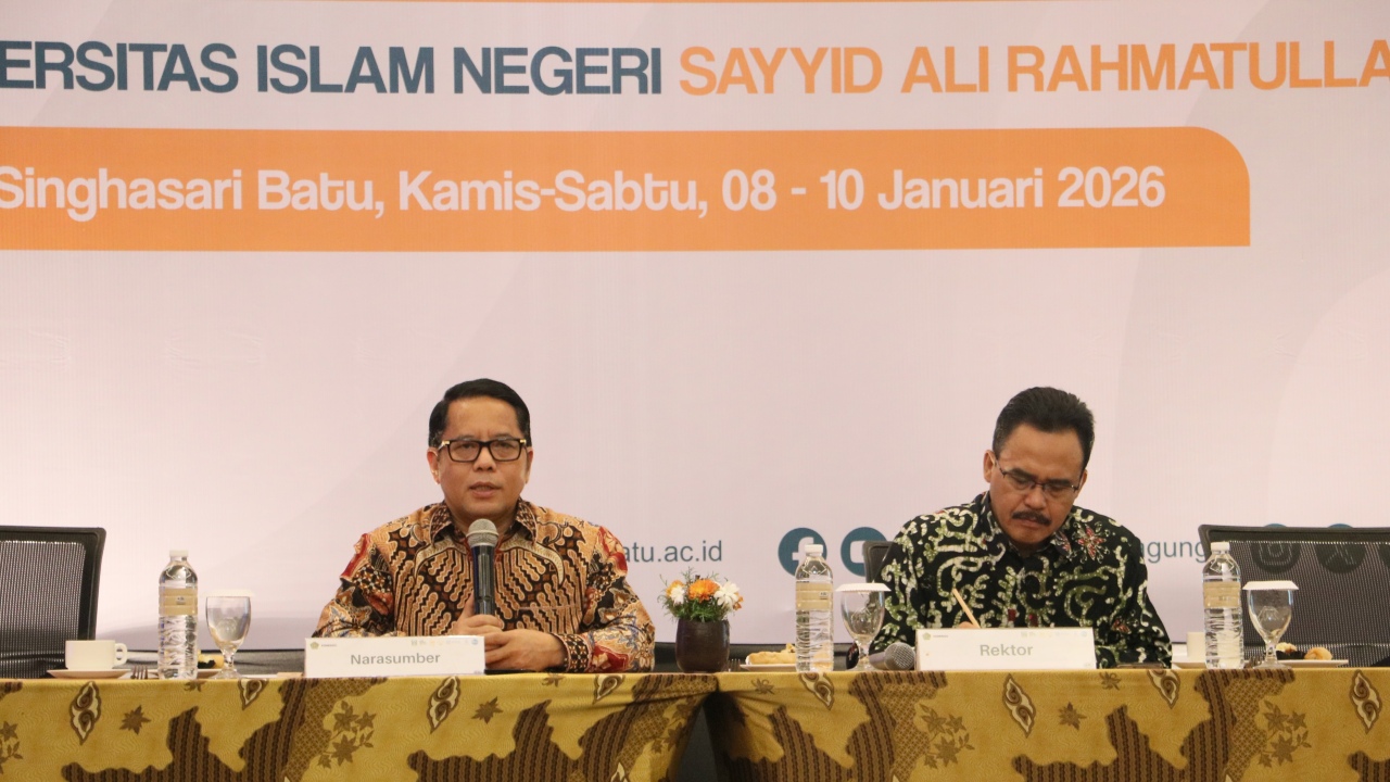 Sekjen Kemenag Tekankan Peran Strategis PTKIN dalam Menentukan Arah Bangsa pada Raker UIN SATU Tulungagung 2026